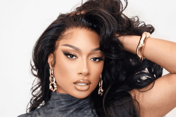 Lace Front Wigs 101: The Secret to a Natural & Glamorous Look Lace Front Wigs